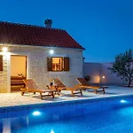 My Dalmatia - Zara With Private Swimming Pool