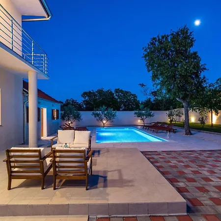 My Dalmatia - Zara With Private Swimming Pool