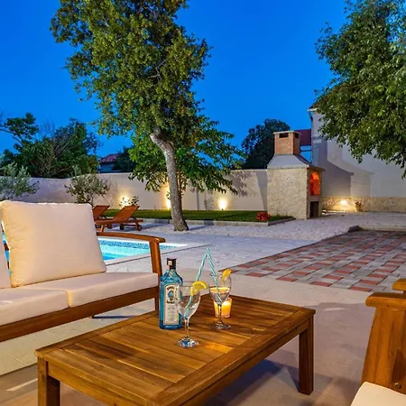 펜션 My Dalmatia - Zara With Private Swimming Pool