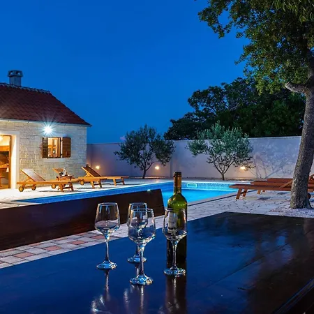 My Dalmatia - Zara With Private Swimming Pool *